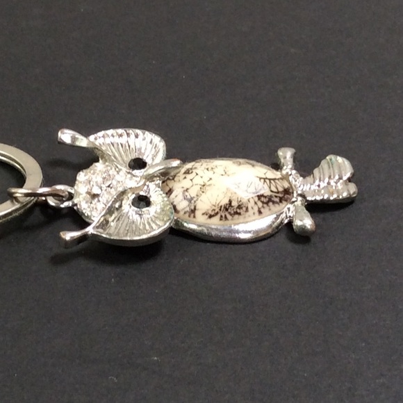 Unique Owl Key Chain - Picture 3 of 5